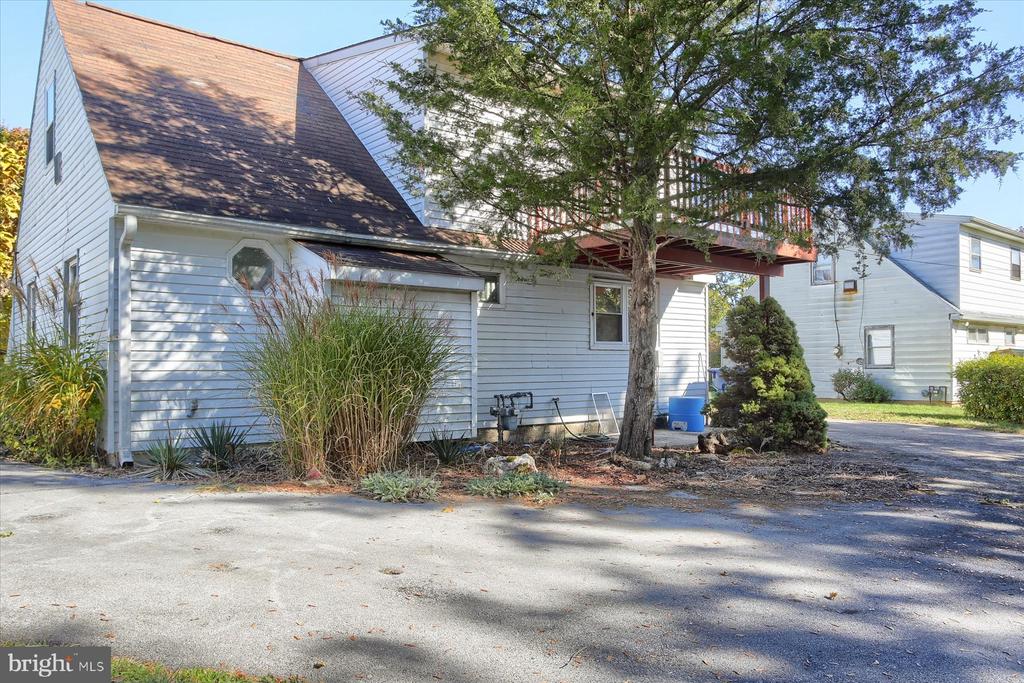 6123 NASSAU ROAD
