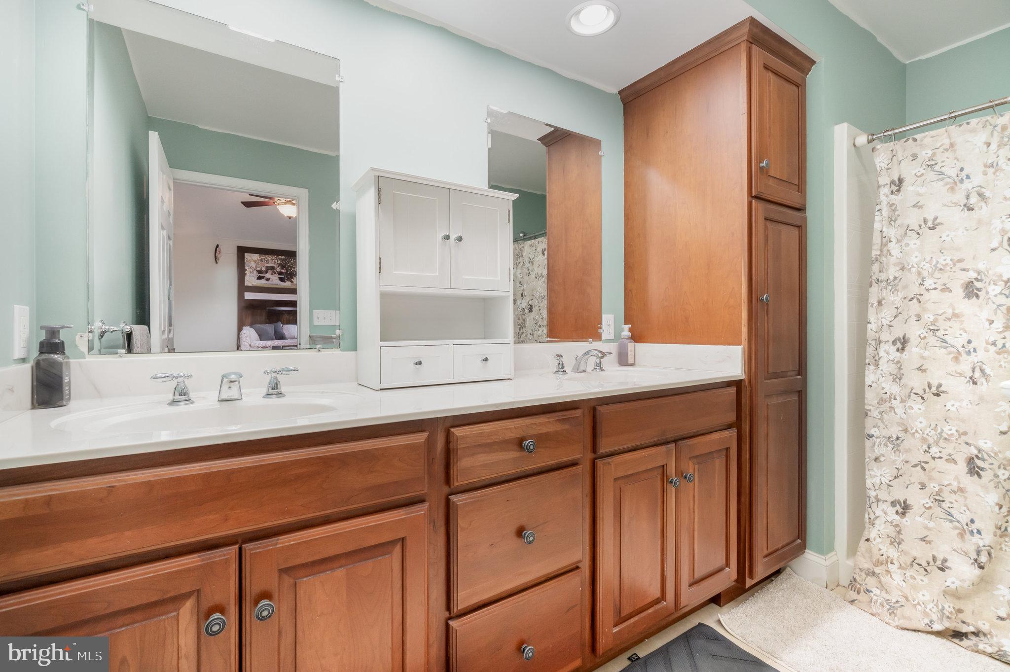 8024 YELLOWSTONE DRIVE