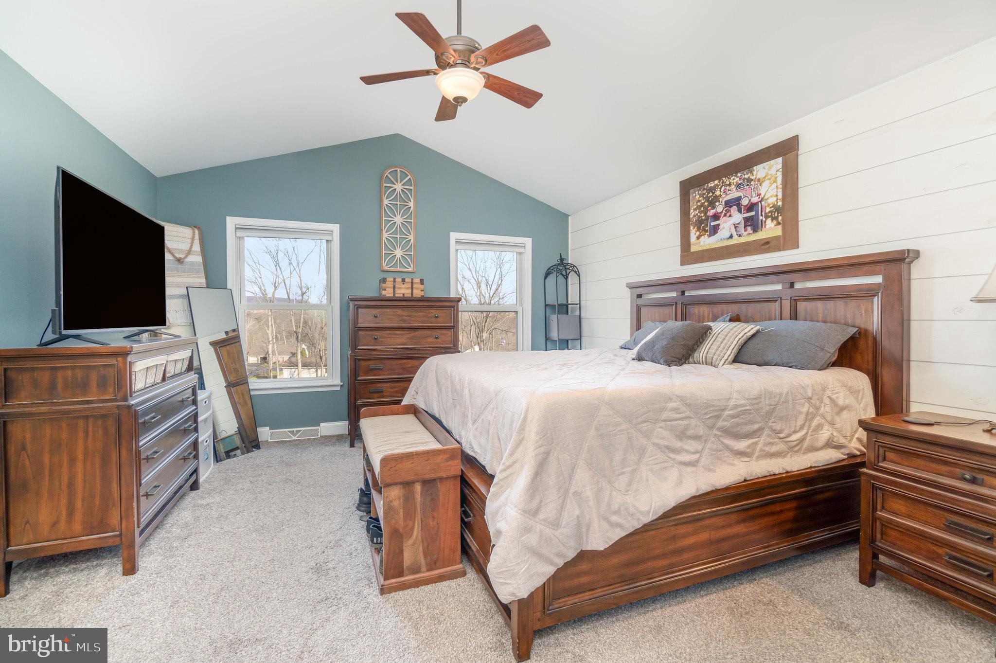 8024 YELLOWSTONE DRIVE