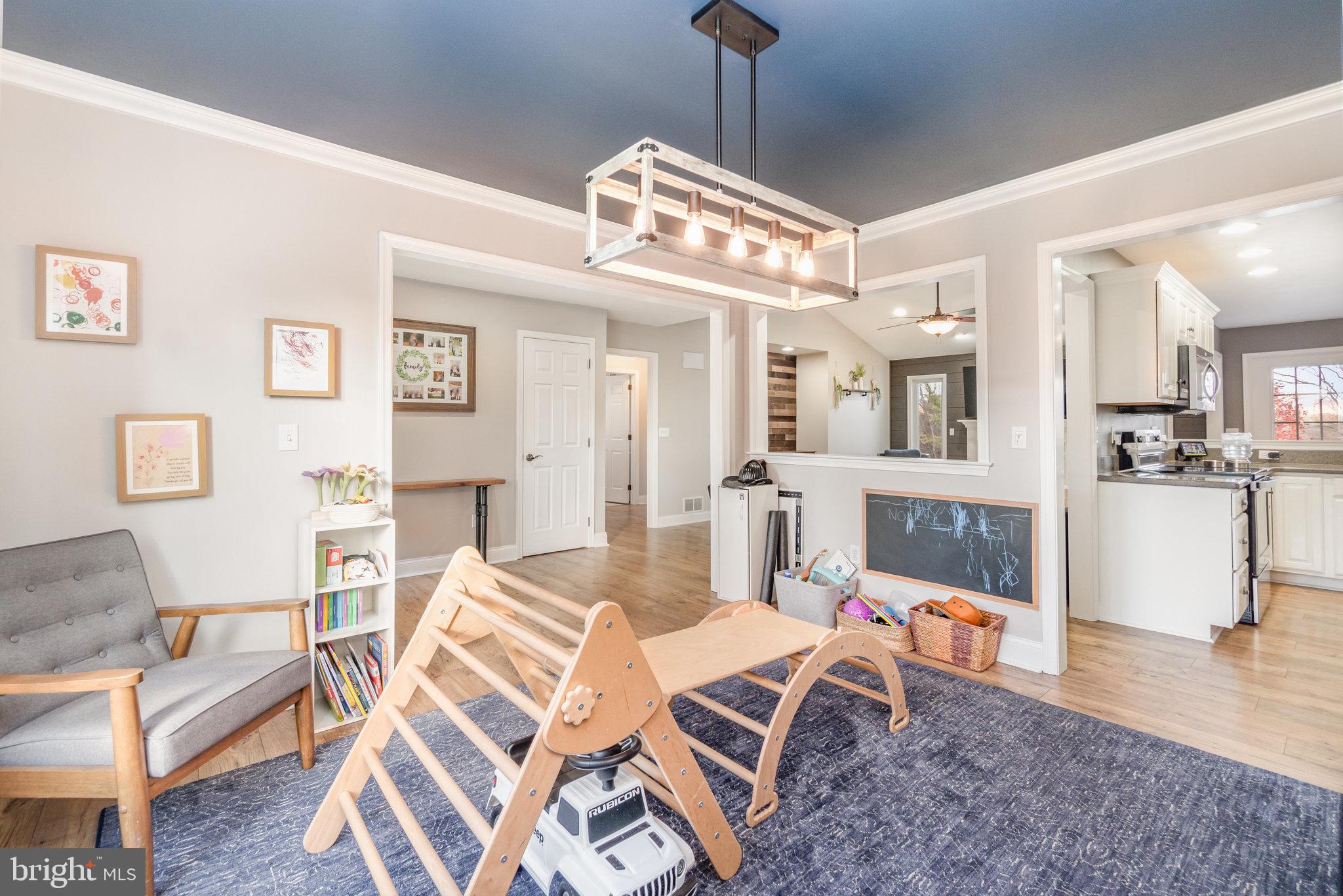 8024 YELLOWSTONE DRIVE