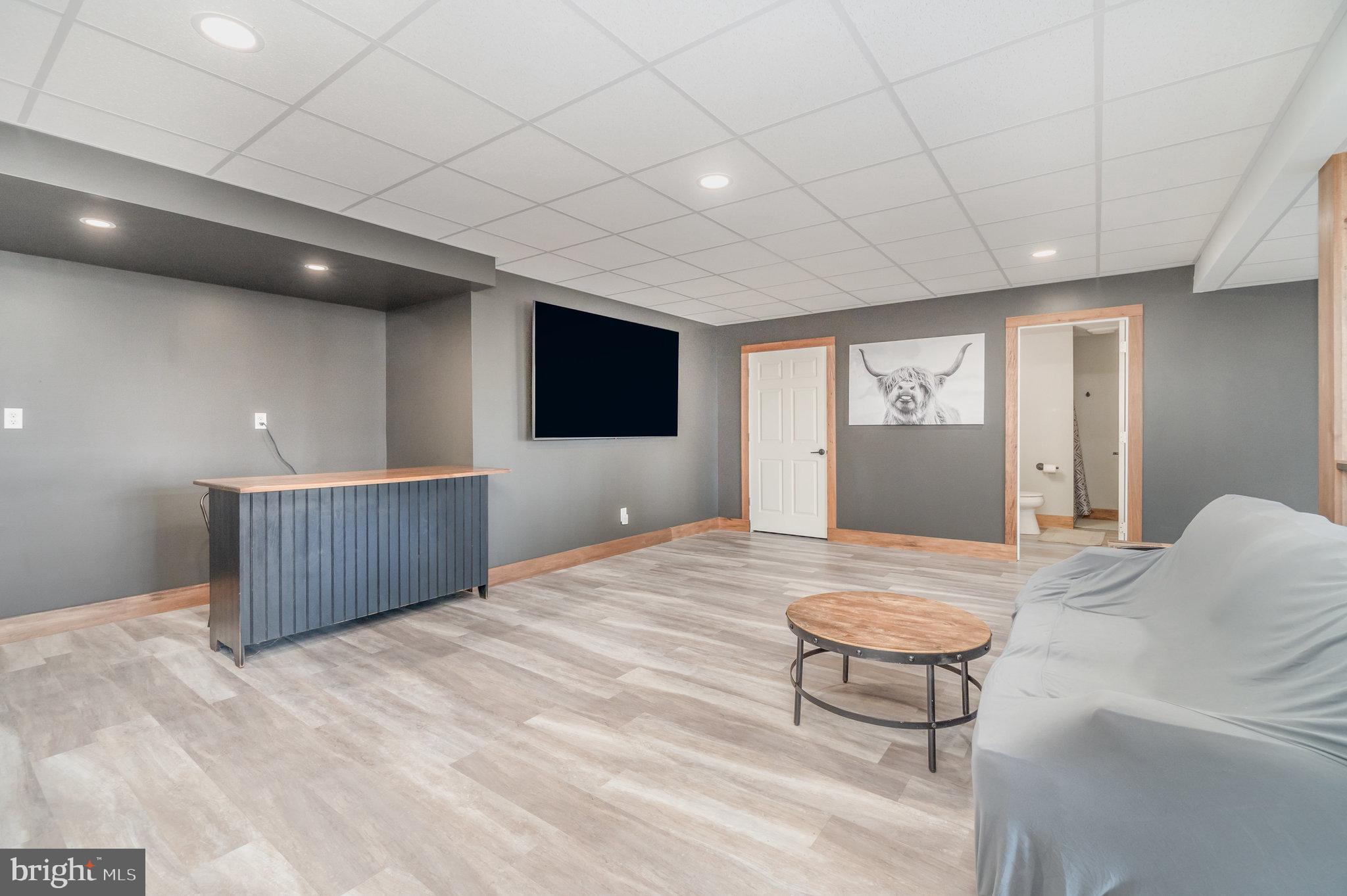 8024 YELLOWSTONE DRIVE