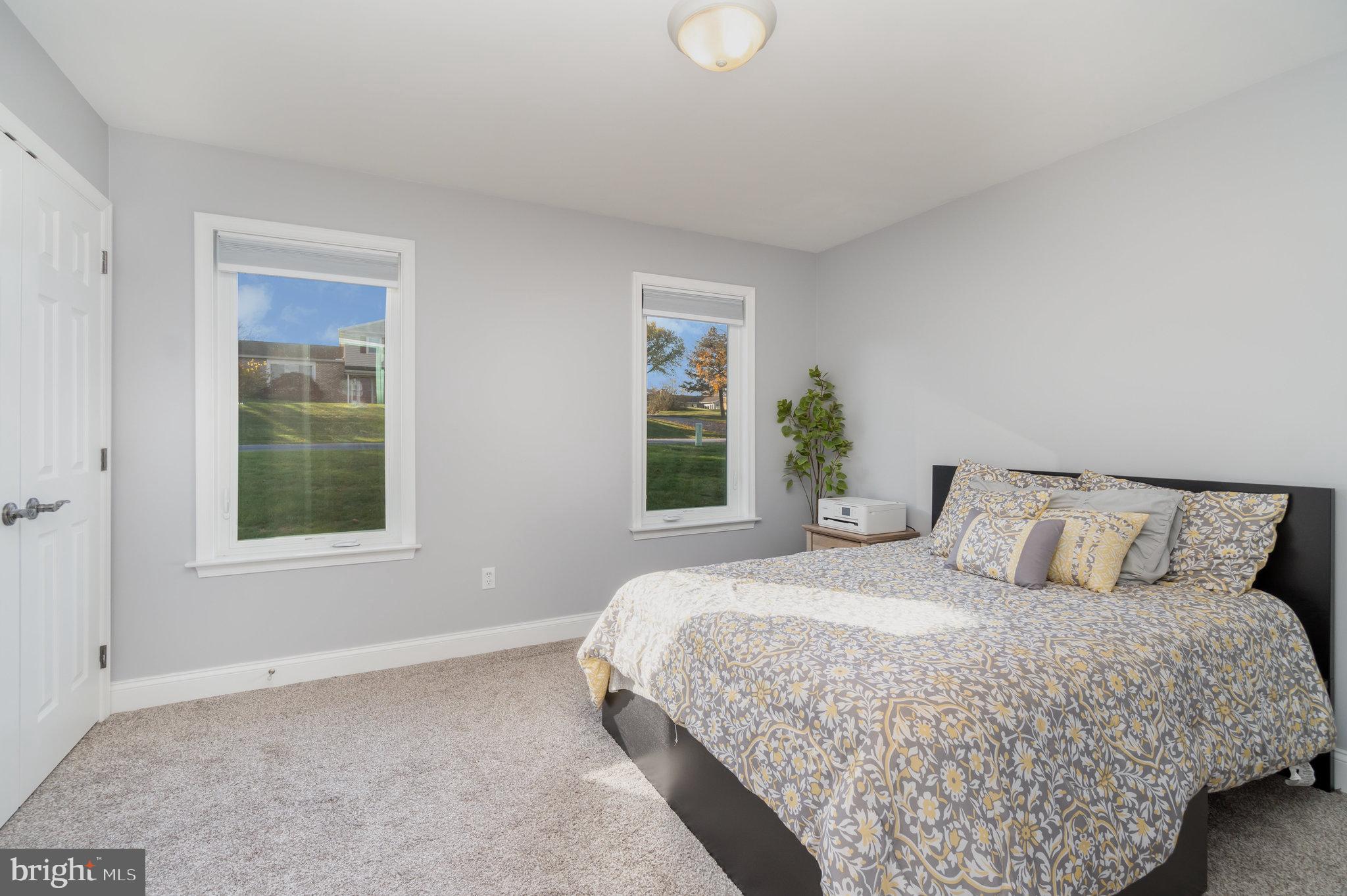 8024 YELLOWSTONE DRIVE