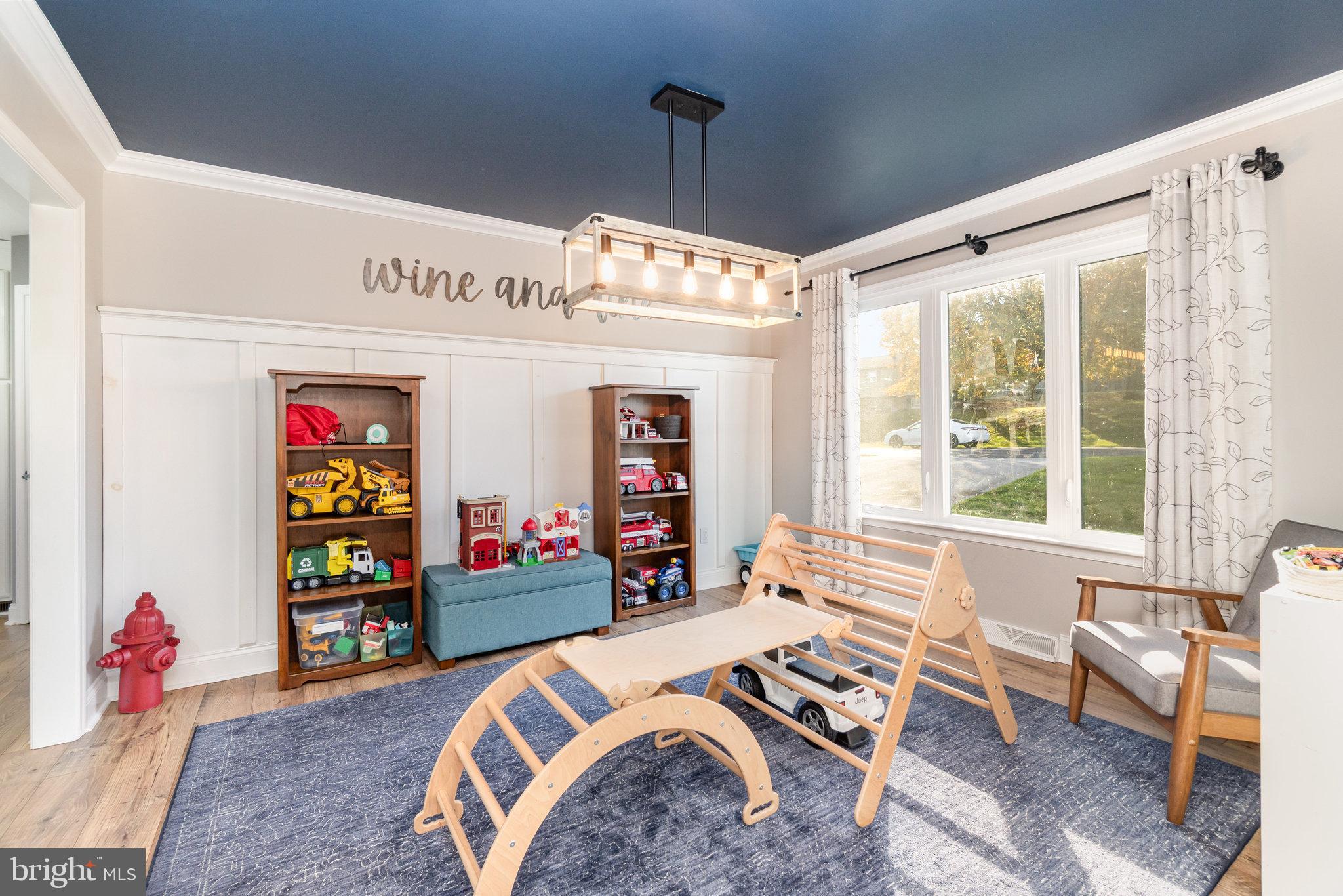 8024 YELLOWSTONE DRIVE