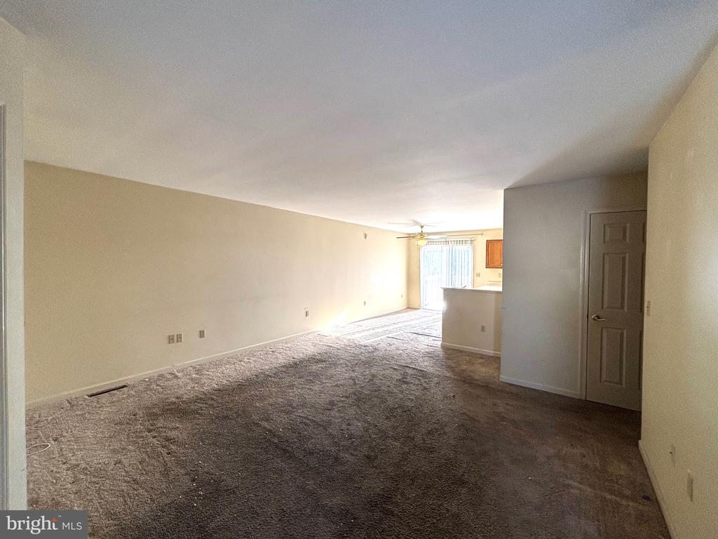 7225 CAPITAL DRIVE