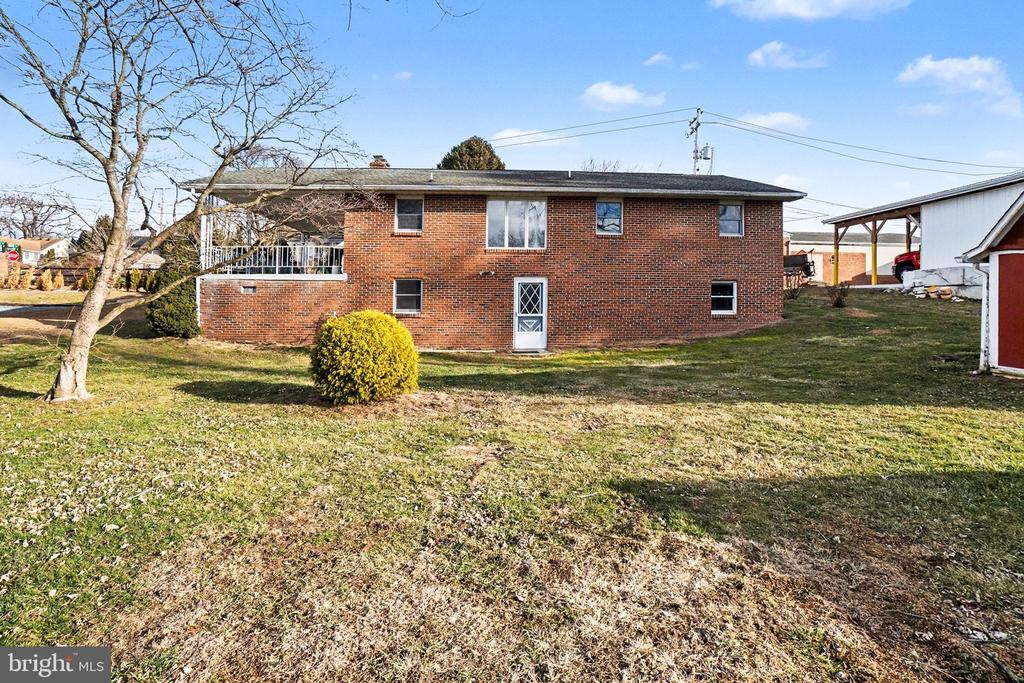 105 CHESTNUT ALLEY