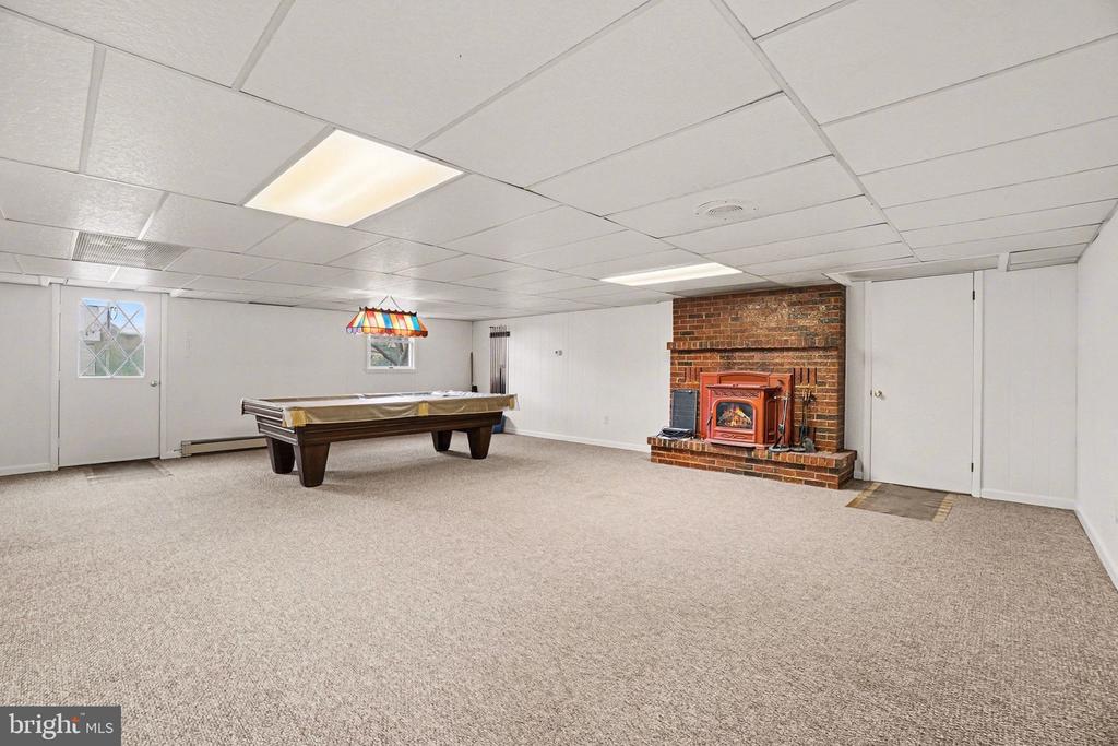 105 CHESTNUT ALLEY