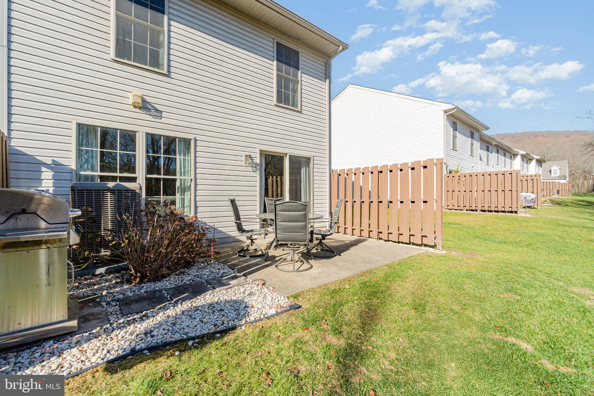 461 WAVERLY WOODS DRIVE