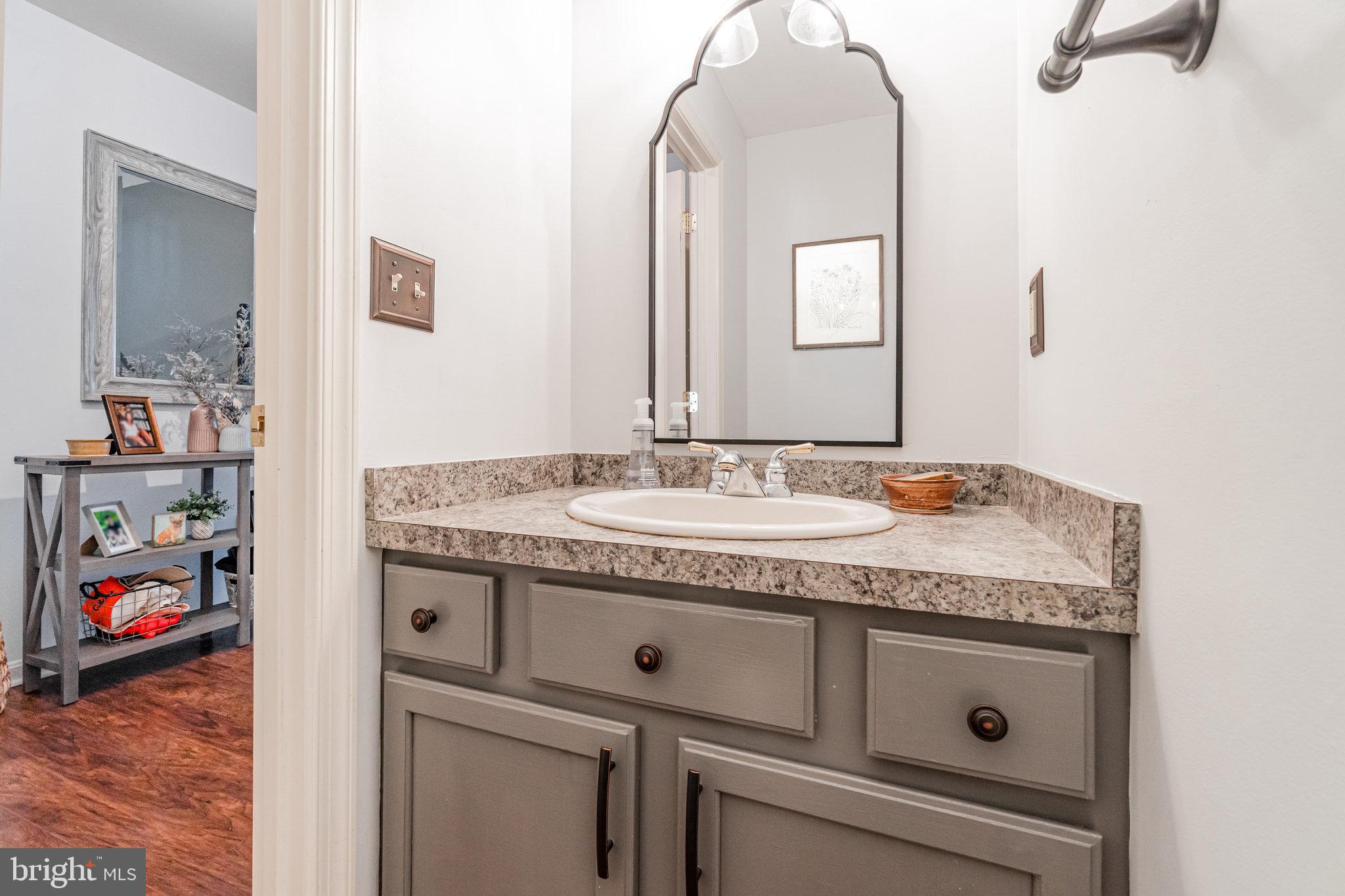 461 WAVERLY WOODS DRIVE