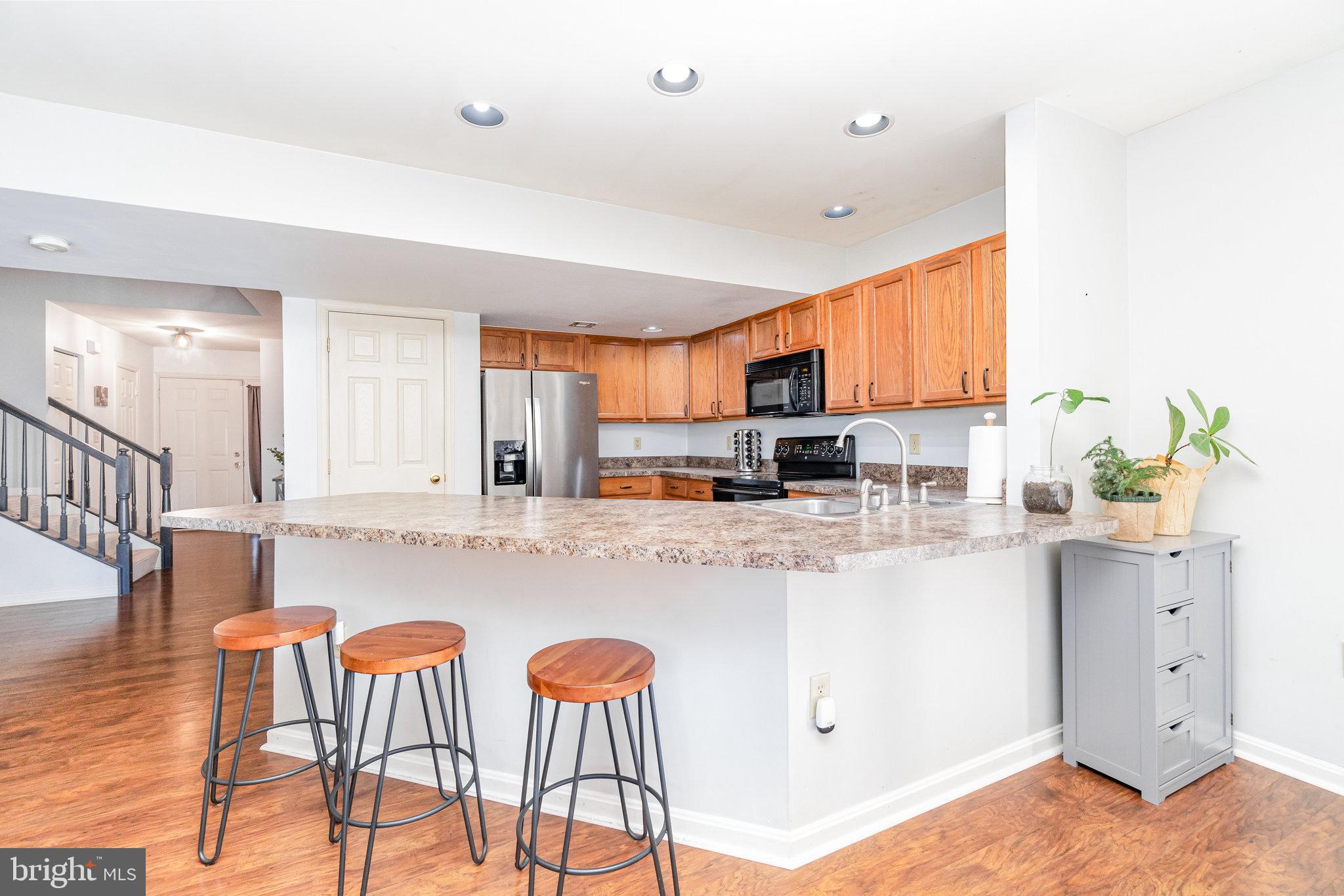 461 WAVERLY WOODS DRIVE