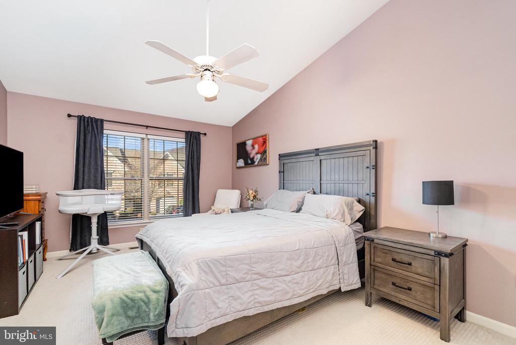 461 WAVERLY WOODS DRIVE
