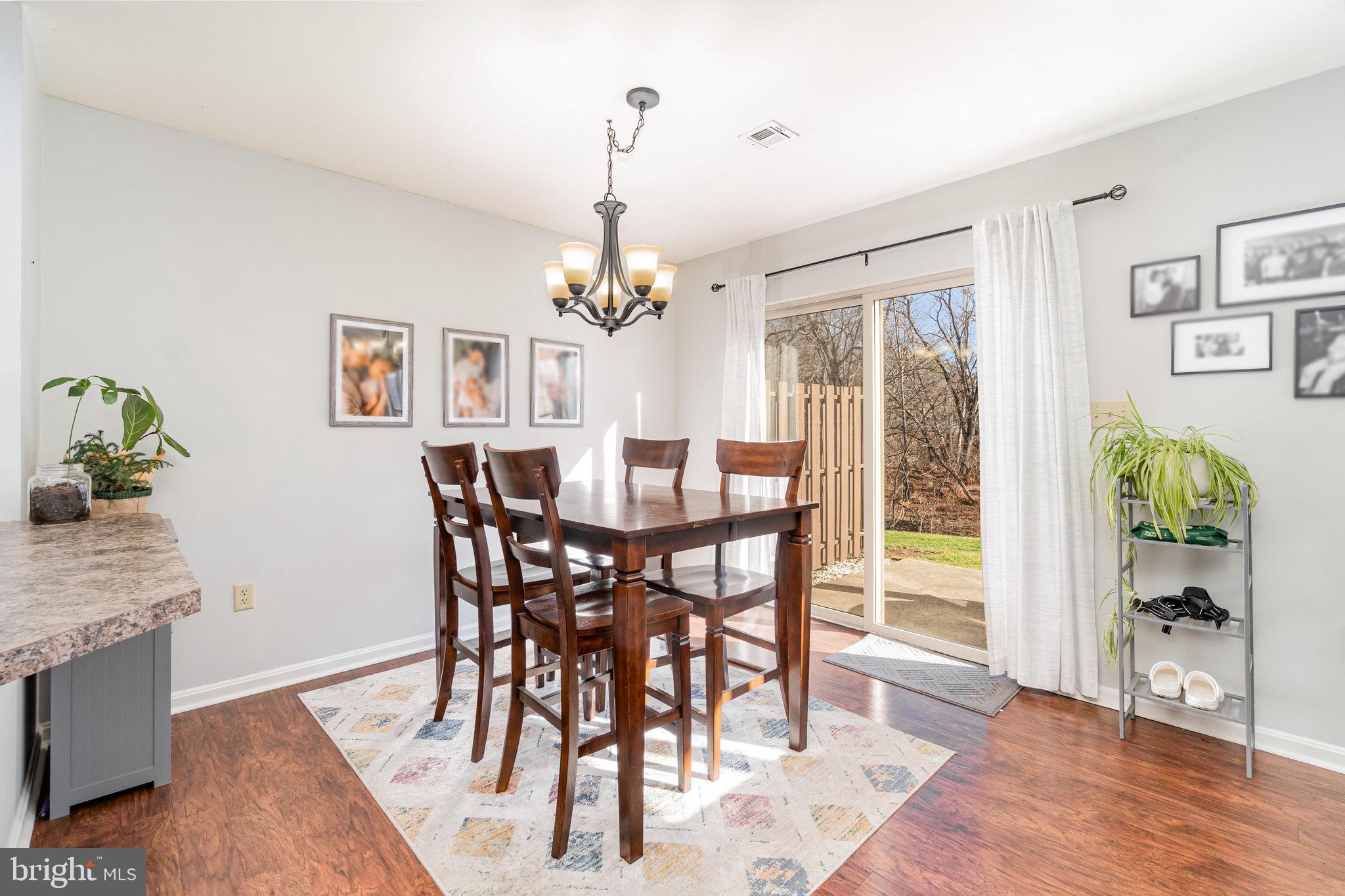 461 WAVERLY WOODS DRIVE