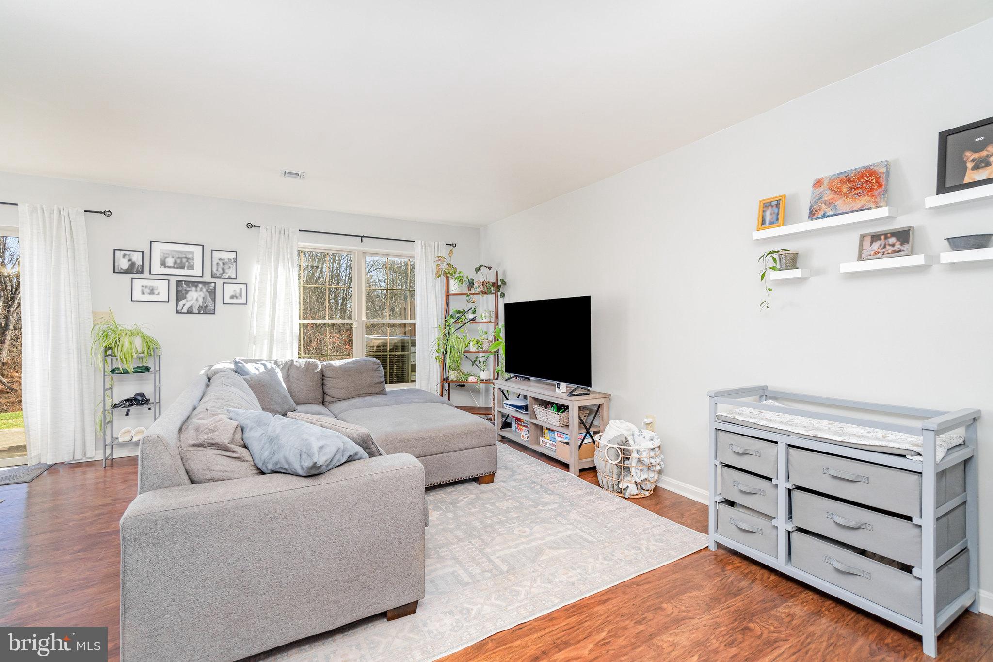 461 WAVERLY WOODS DRIVE