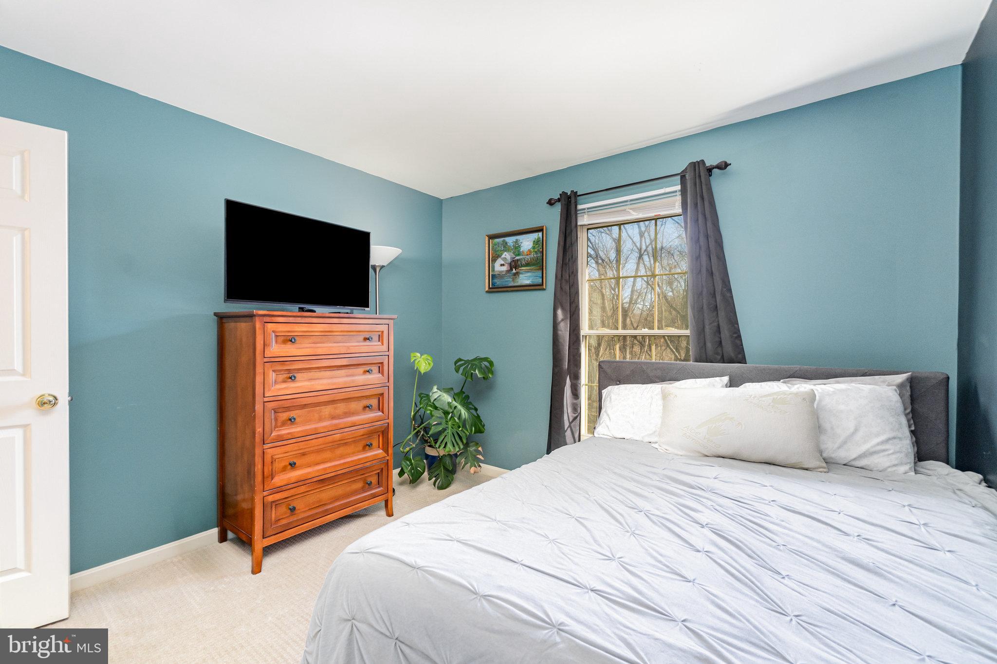 461 WAVERLY WOODS DRIVE