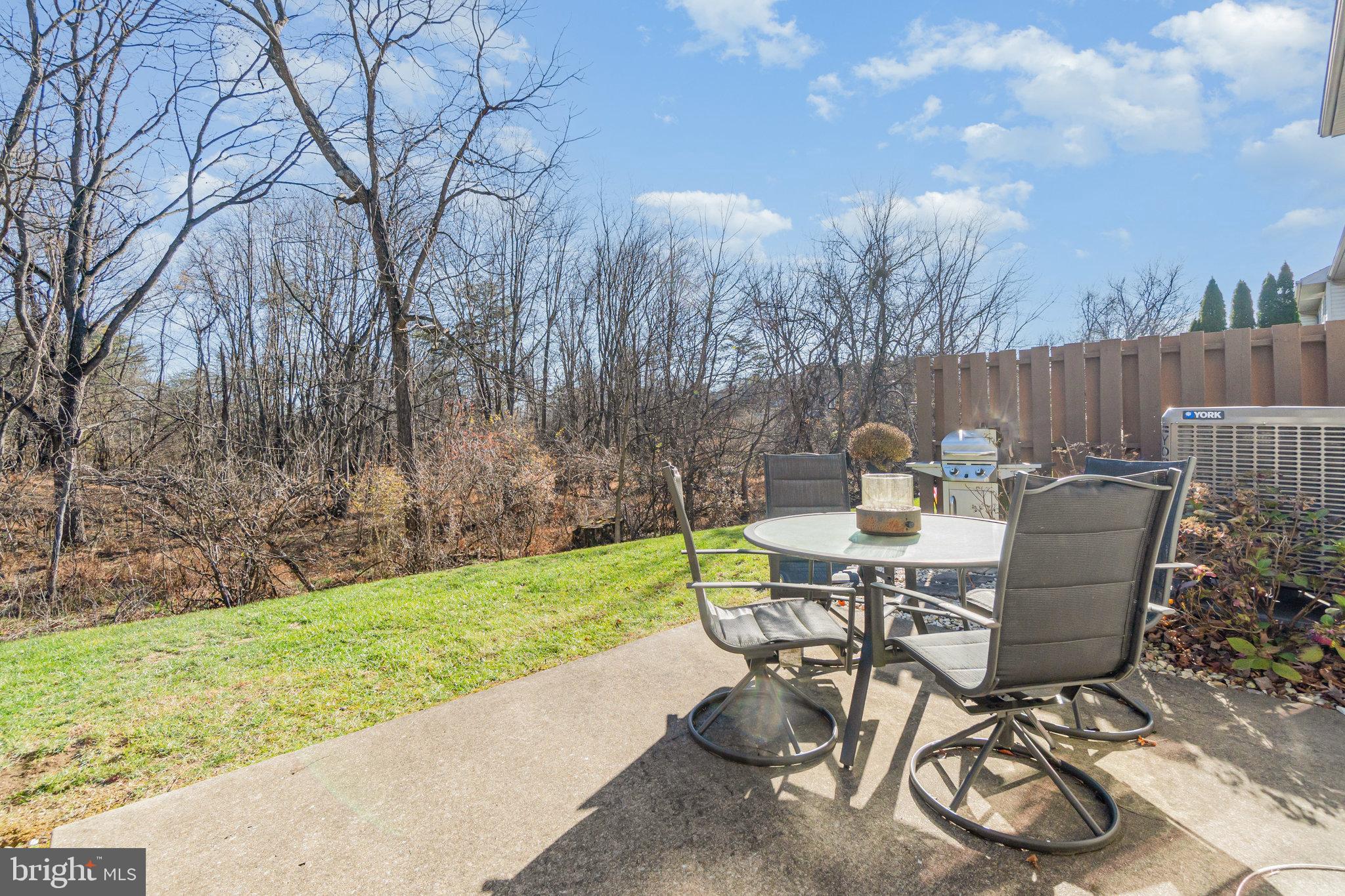 461 WAVERLY WOODS DRIVE