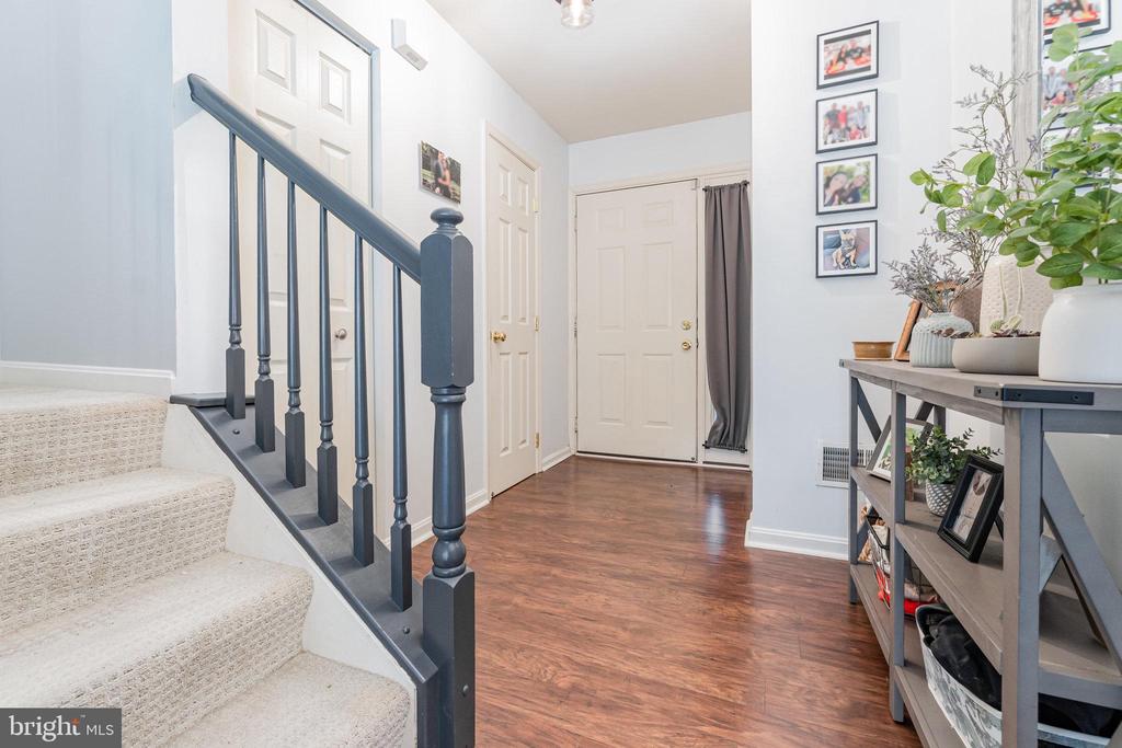 461 WAVERLY WOODS DRIVE