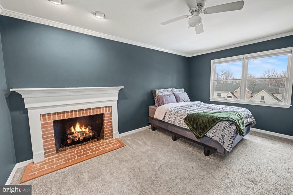 1147 JILL DRIVE