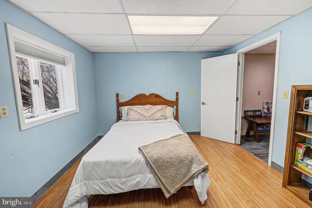 1147 JILL DRIVE