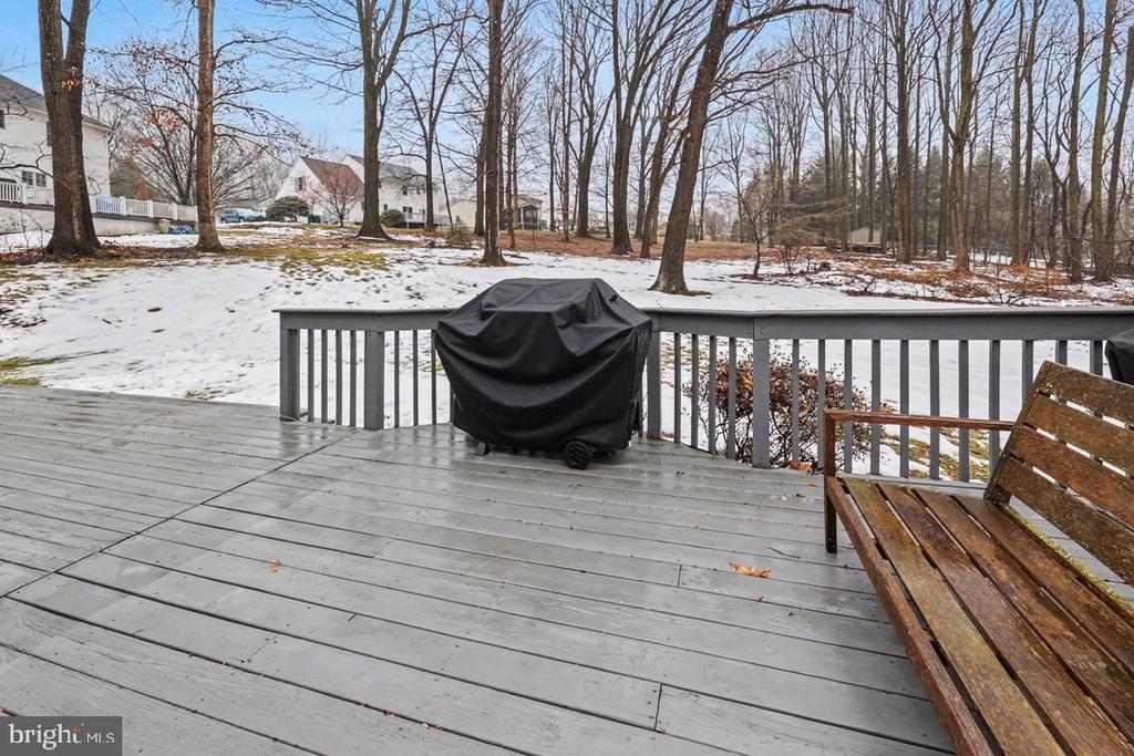 1147 JILL DRIVE