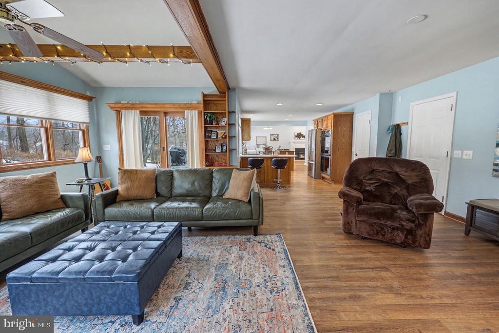 1147 JILL DRIVE