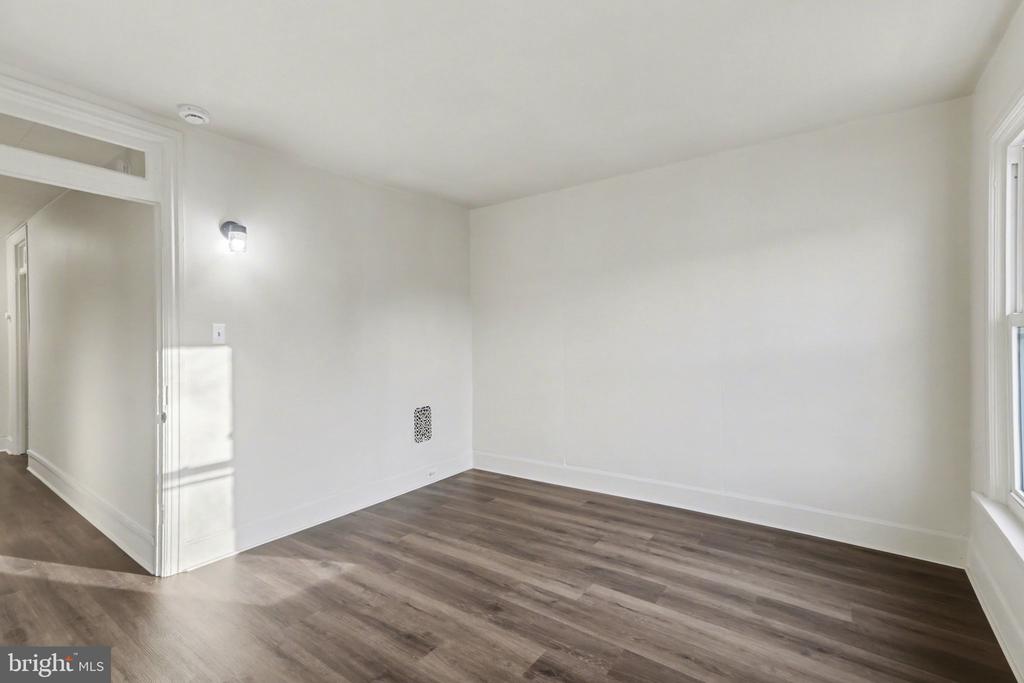 335 POPLAR STREET
