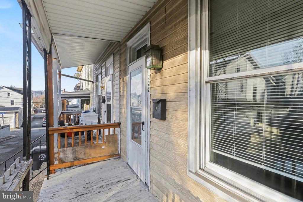 335 POPLAR STREET