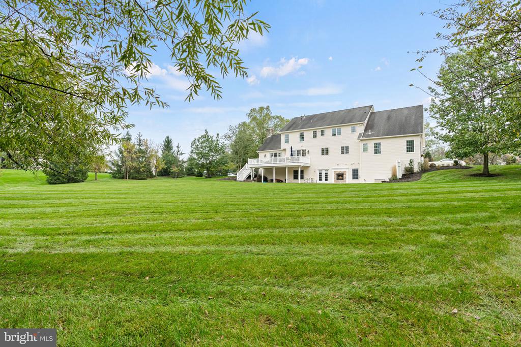 2309 FOREST LANE