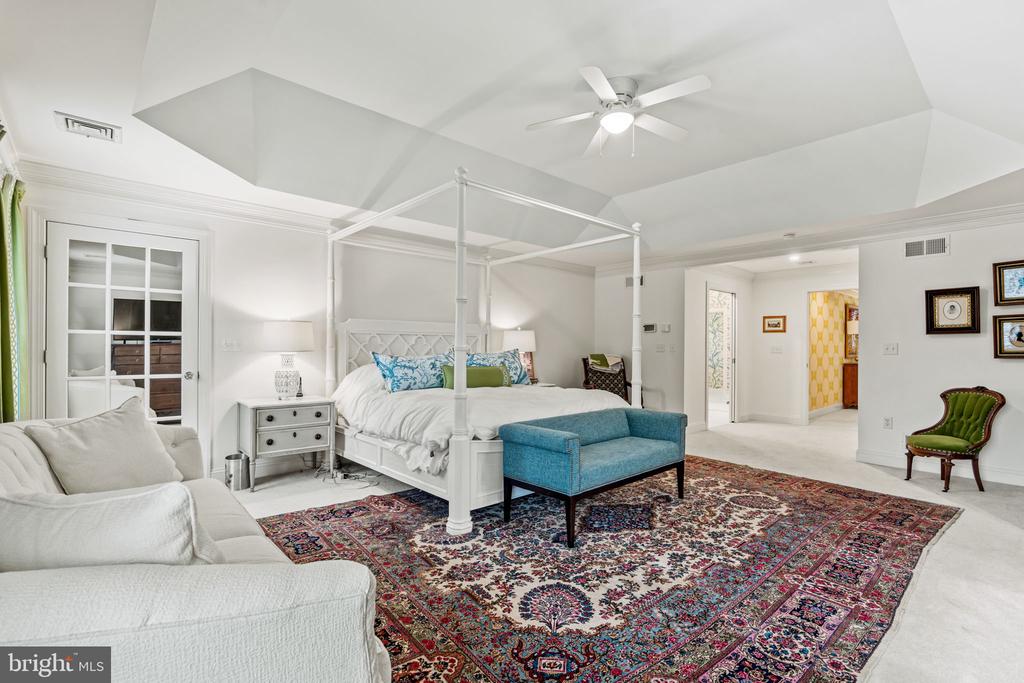 2309 FOREST LANE