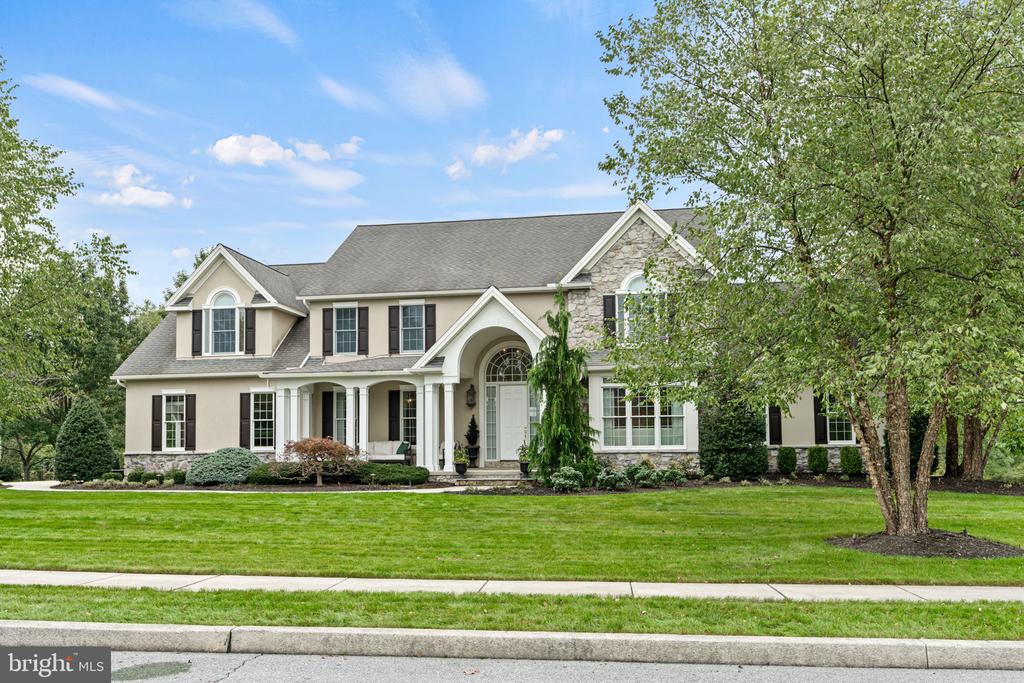 2309 FOREST LANE