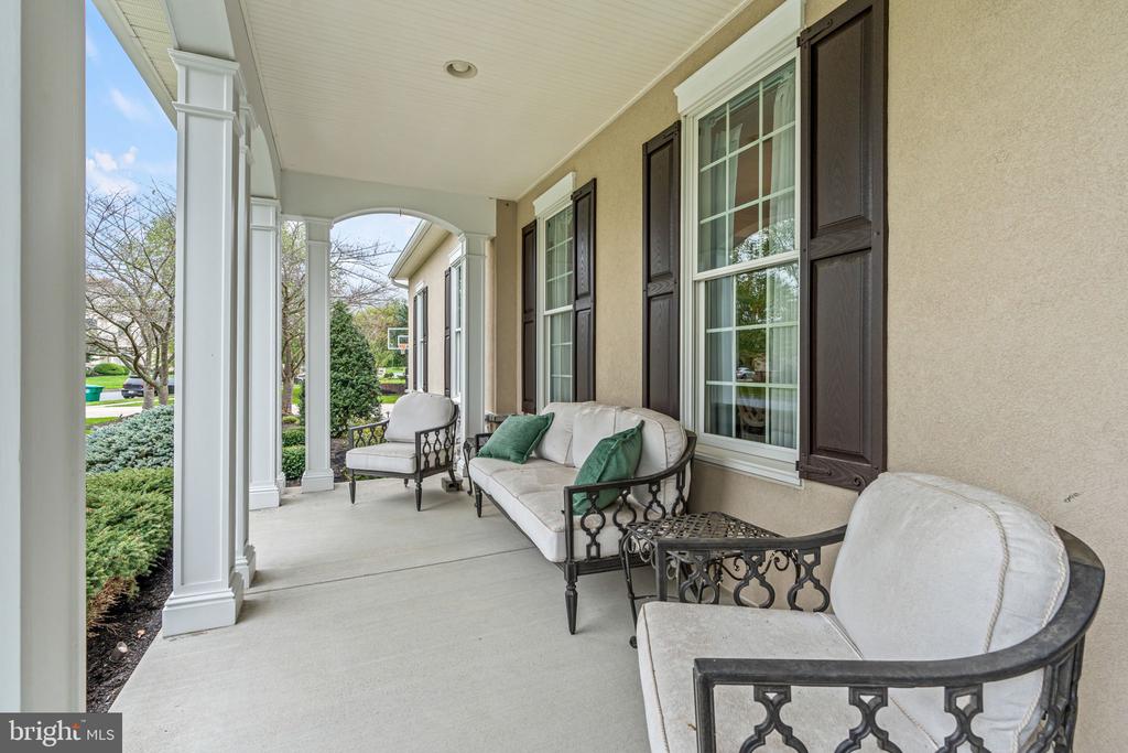 2309 FOREST LANE