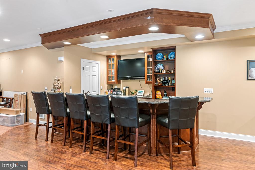 2309 FOREST LANE