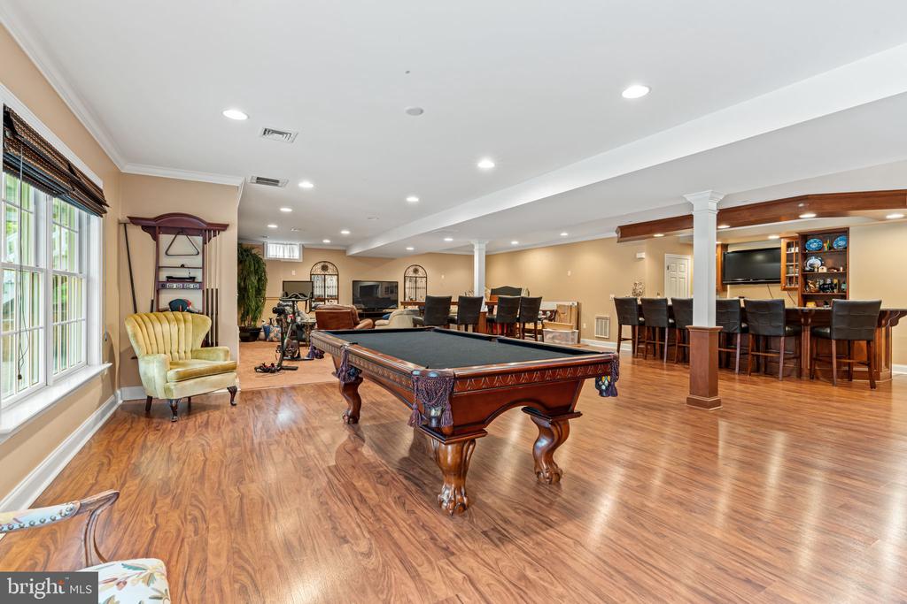 2309 FOREST LANE