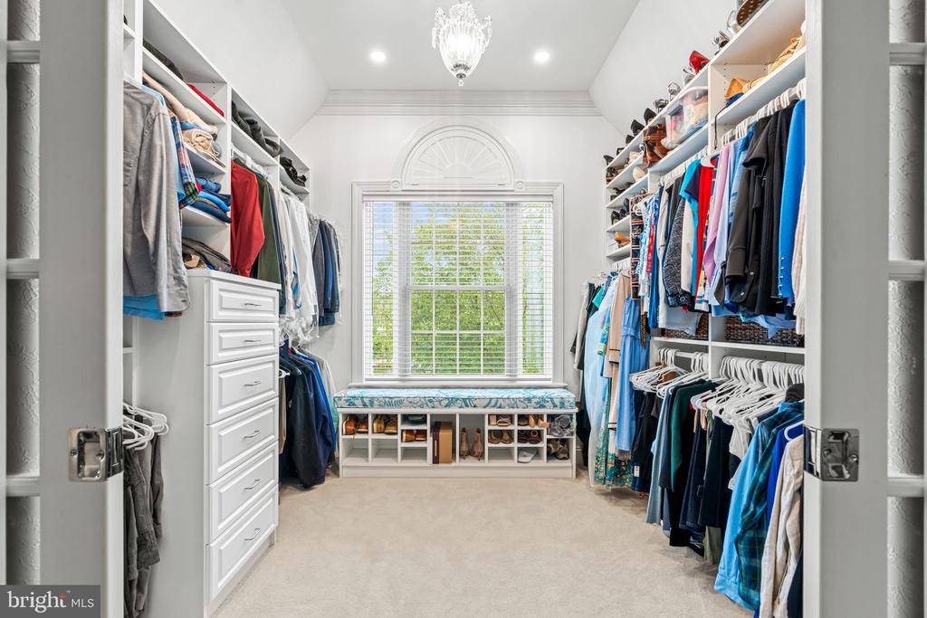 2309 FOREST LANE