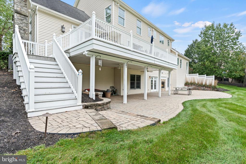 2309 FOREST LANE