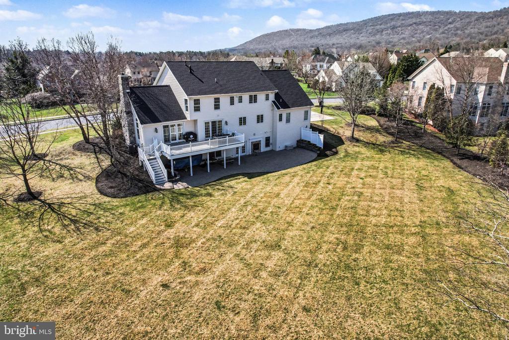 2309 FOREST LANE