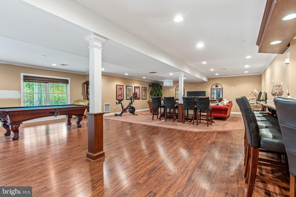 2309 FOREST LANE
