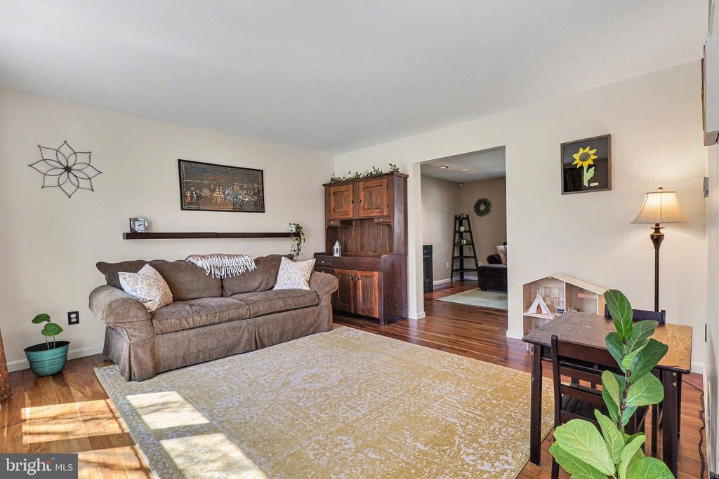 6126 CHATHAM COURT