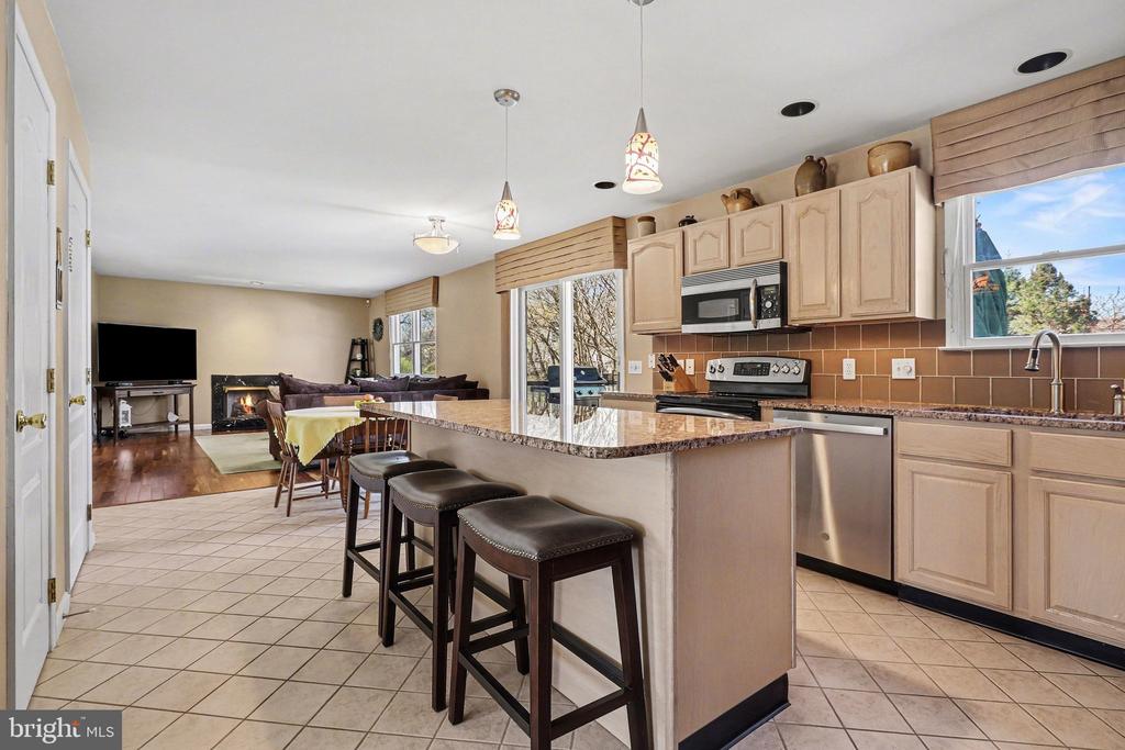 6126 CHATHAM COURT