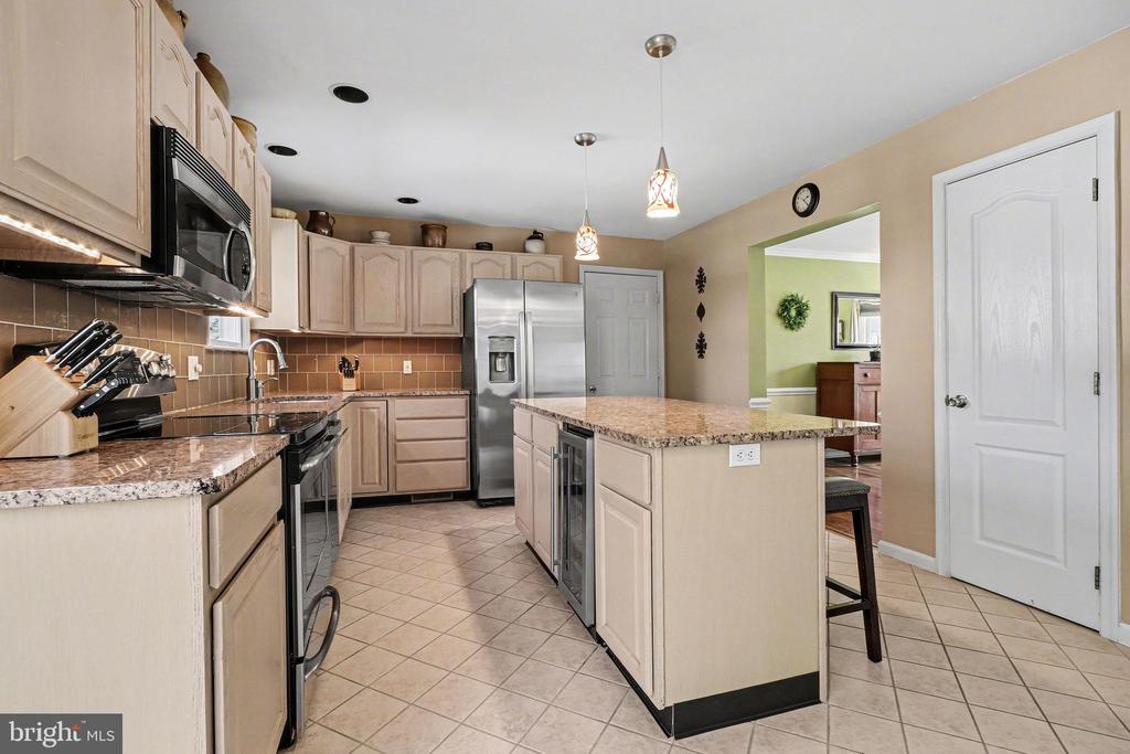 6126 CHATHAM COURT