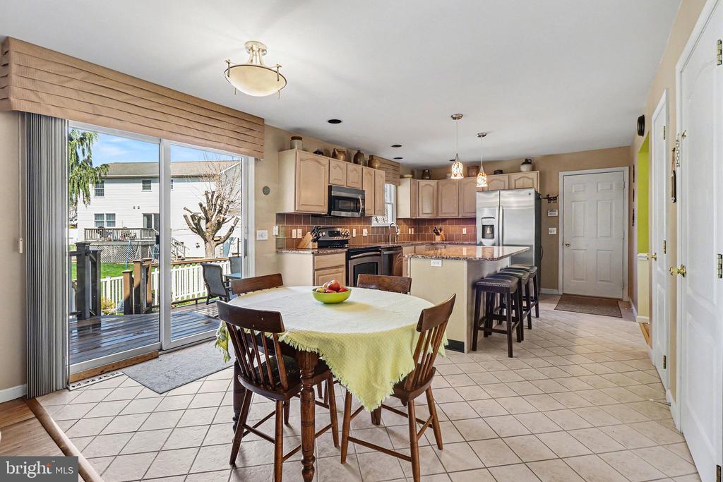 6126 CHATHAM COURT