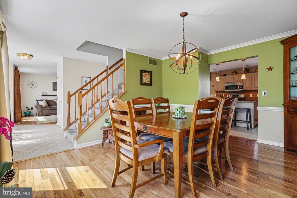 6126 CHATHAM COURT