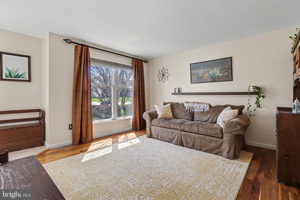 6126 CHATHAM COURT