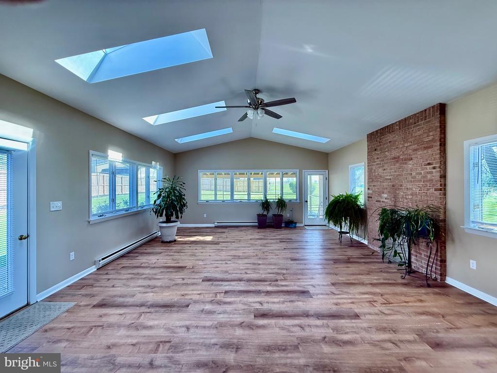 623 W MAIN STREET