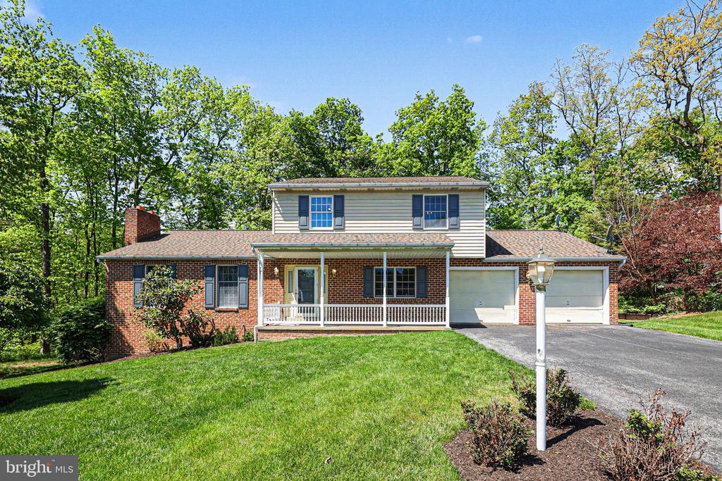 802 LEEDS COURT