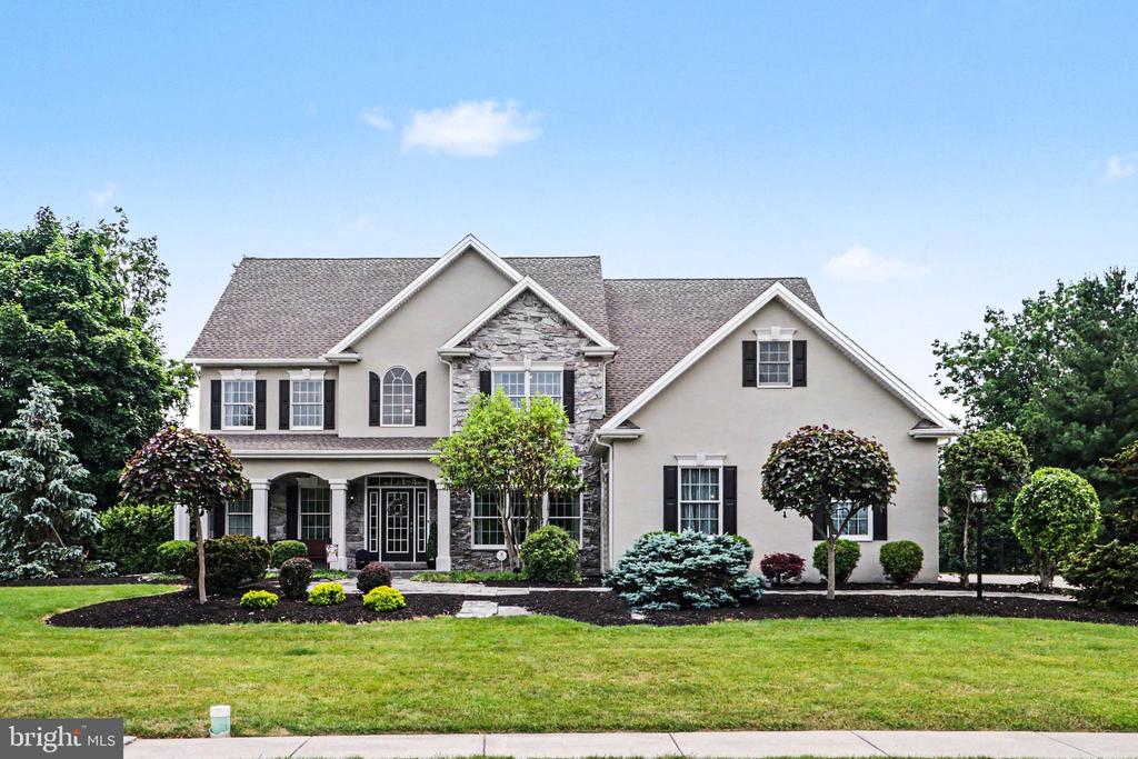 2312 FOREST LANE