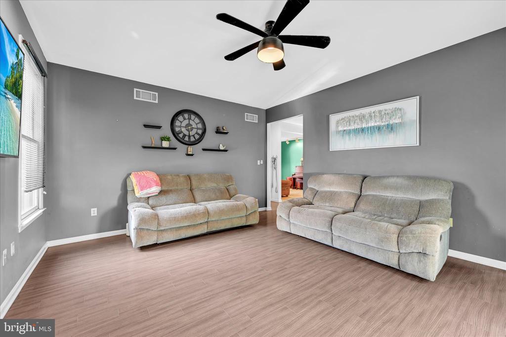 1602 CHURCHILL ROAD