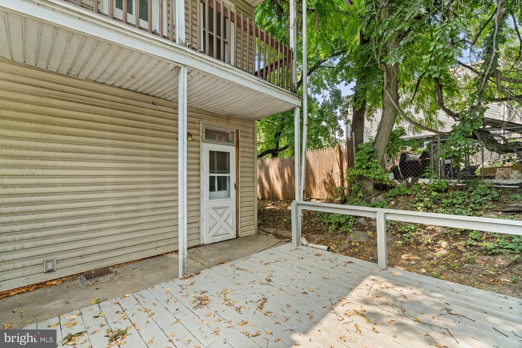 213 N HARRISBURG STREET