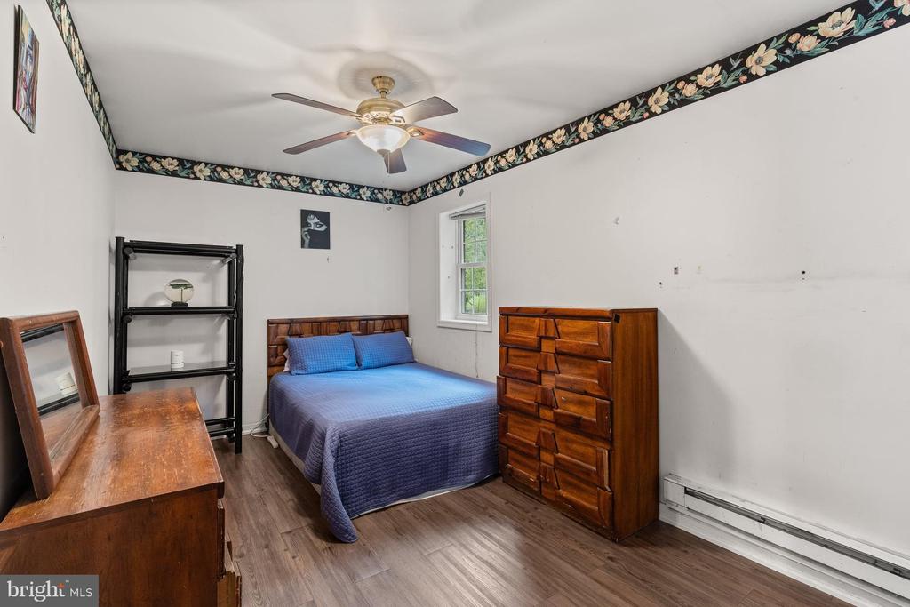 1601 COLONIAL ROAD