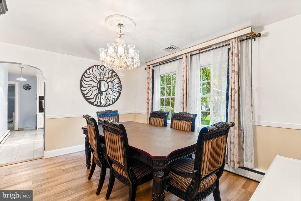 1601 COLONIAL ROAD