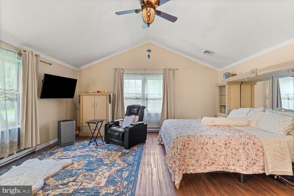 1601 COLONIAL ROAD