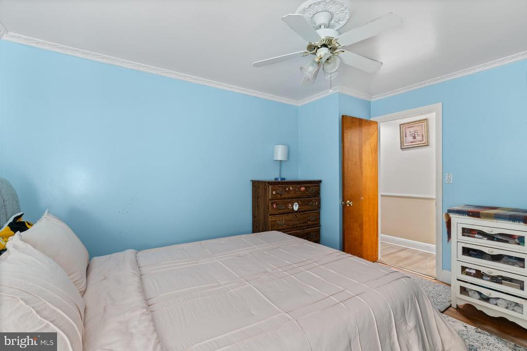 1601 COLONIAL ROAD